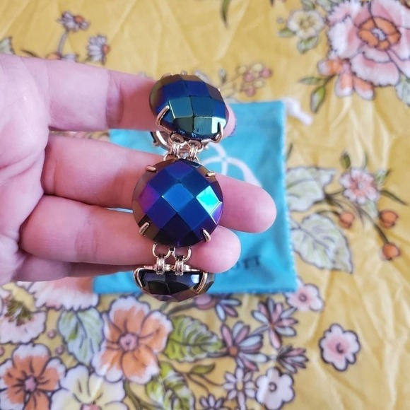 Kendra Scott Cassie Bracelet Iridescent Black - Picture 8 of 11